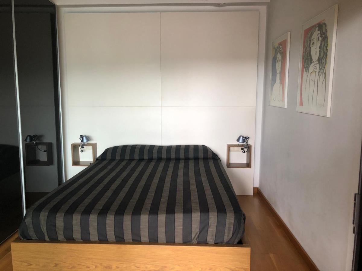 Atico De Diseno Con Terraza En El Centro De Olot Apartment Exterior foto